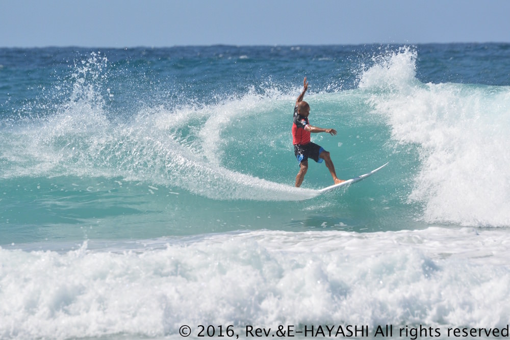 ケリーのカットバック Rev Wetsuits ケリーのカットバック Rev Wetsuits